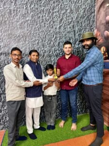 Sri Dungargarh: "योग धरातल पर लागू हो" पुस्तक का विमोचन, योगाचार्य ओम कालवा के निःस्वार्थ सेवा भाव