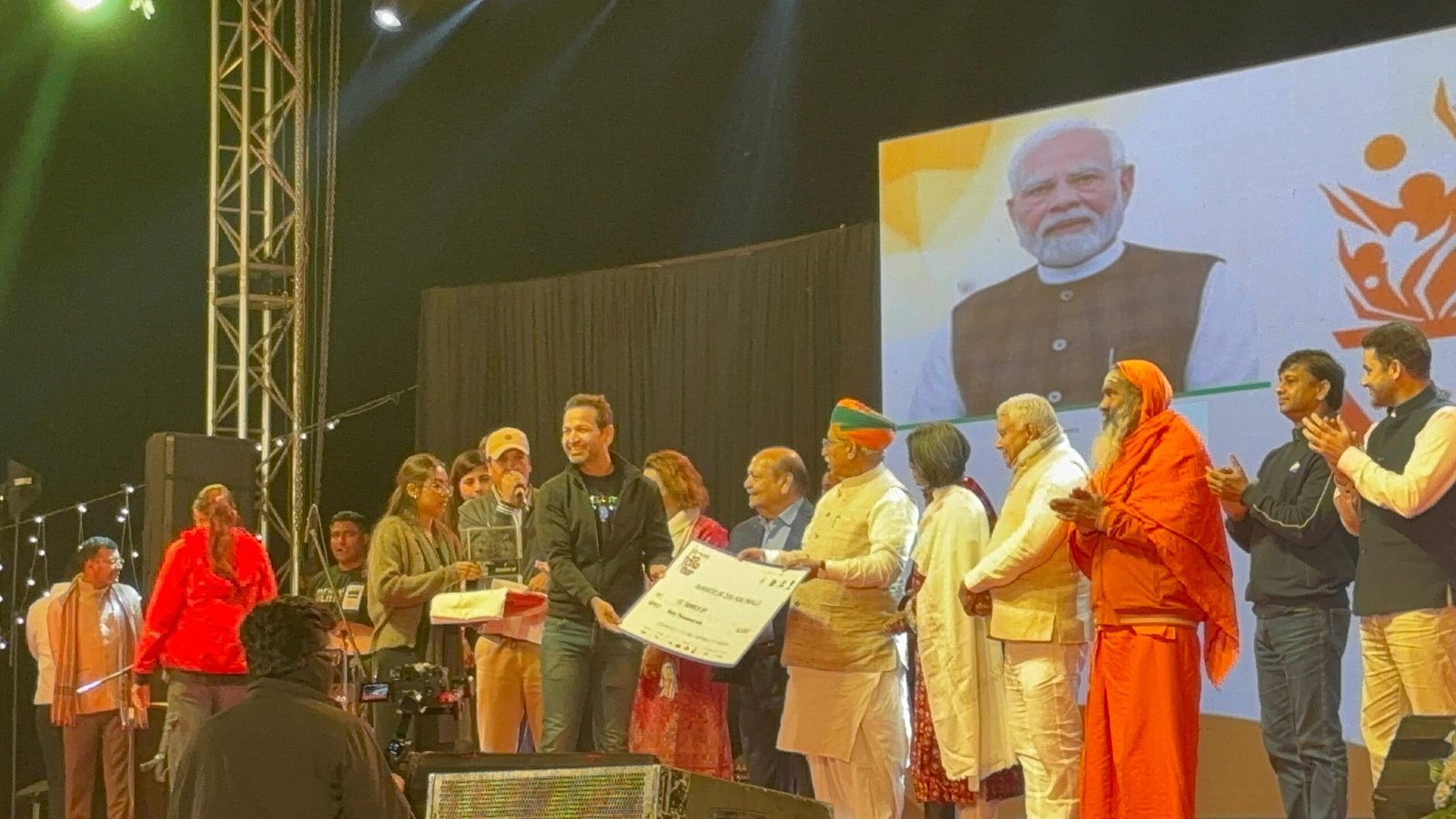 Bikaner : देश में पहली बार आयोजित हुई 200 किमी लंबी 'वेदांता टूर डी थार' अंतरराष्ट्रीय साइक्लिंग रेस