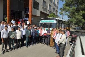Bhilwara;सेवा धर्म की मिसाल, रोटरी क्लब भीलवाड़ा ने चिकित्सा सेवा संस्थान को सौंपी नई यात्री बस