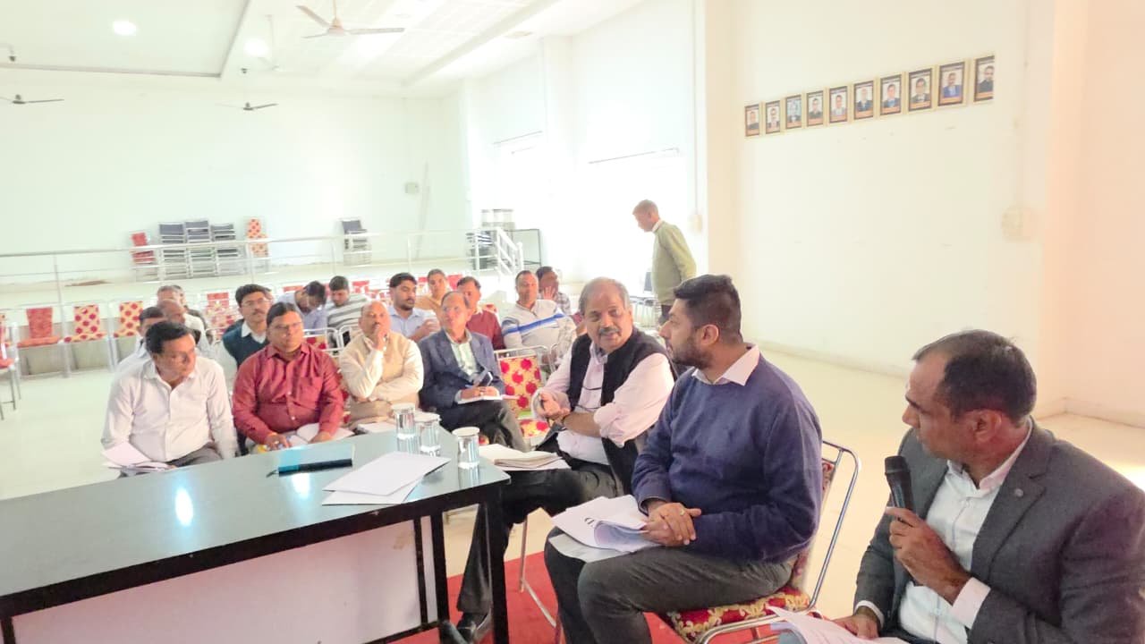 Bhilwara : जिला स्वास्थ्य समिति की बैठक आयोजित, जिला कलेक्टर ने दिये चिकित्सकों को आवश्यक निर्देश