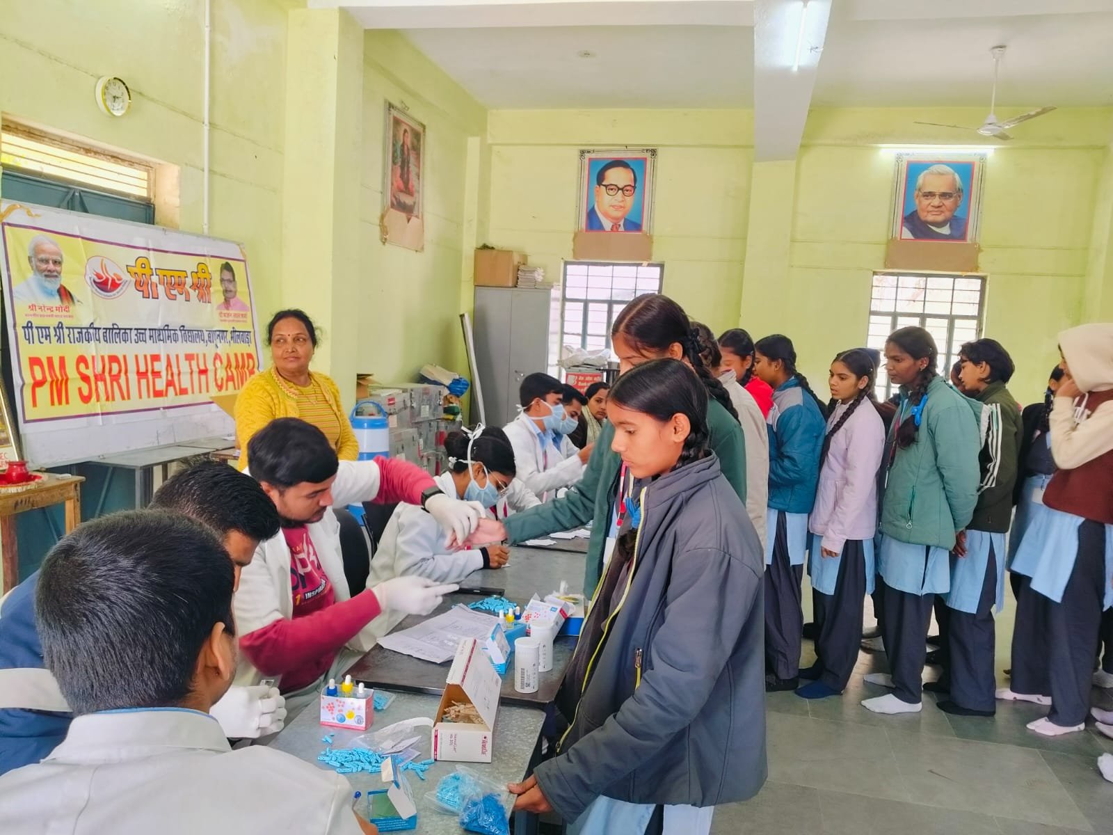 Bhilwara : पीएम श्री बालिका विद्यालय में आयोजित हुआ स्वास्थ्य शिविर, 257 छात्राओं की हुई निःशुल्क जांच