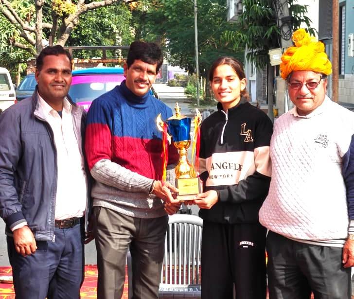 Bhilwara : राजस्थान बास्केटबॉल टीम कप्तान कृतिका खटीक का समाजजनों ने किया स्वागत