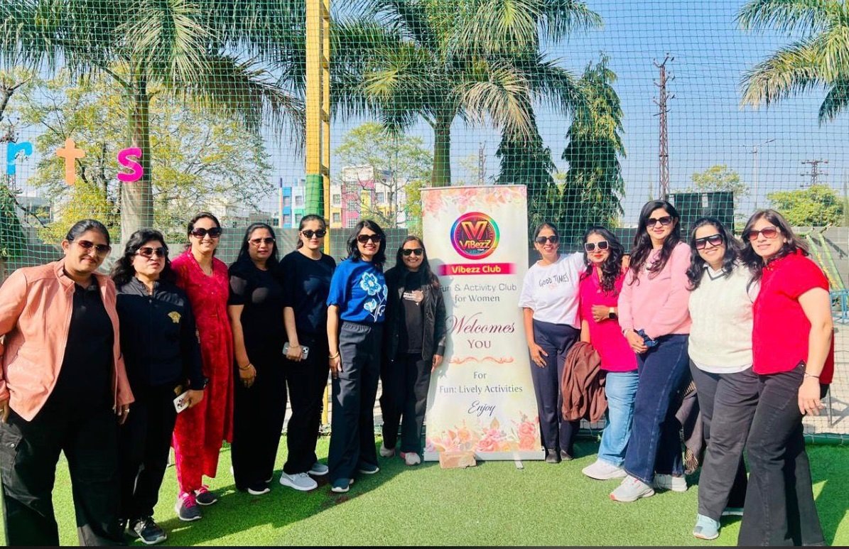 राष्ट्रगान और टीमों के पथ संचलन से हुआ शुभारंभ