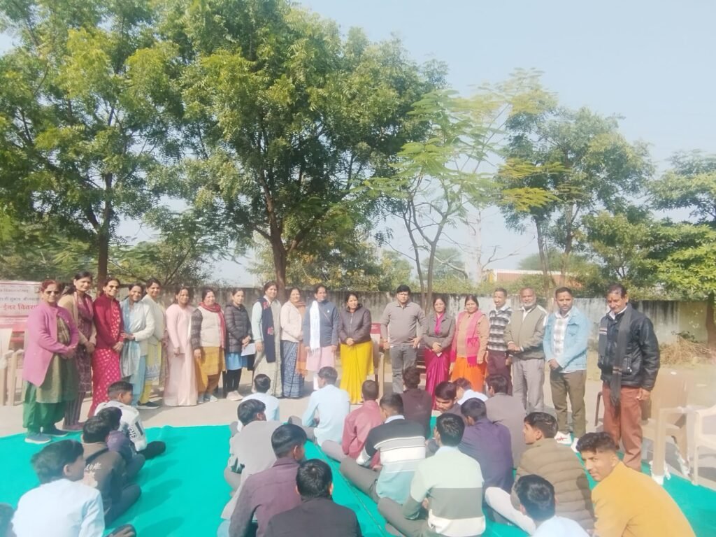 Bhilwara : भाविप नेताजी सुभाष शाखा ने बांटे जरूरतमंद विद्यार्थियों को इनर, नशा मुक्ति प्रतियोगिता आयोजित