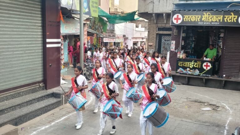 Bhilwara : महाशिवरात्रि पर्व पर मांडल खंड में नन्ही सेविकाओं द्वारा निकाला घोष संचलन