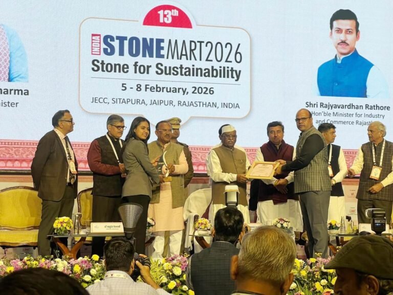 Bhilwara : ओम इंडस्ट्री बीगोद-मांडलगढ़ को इंडिया स्टोनमार्ट 2026 प्रदर्शनी में मिला द्वितीय पुरस्कार