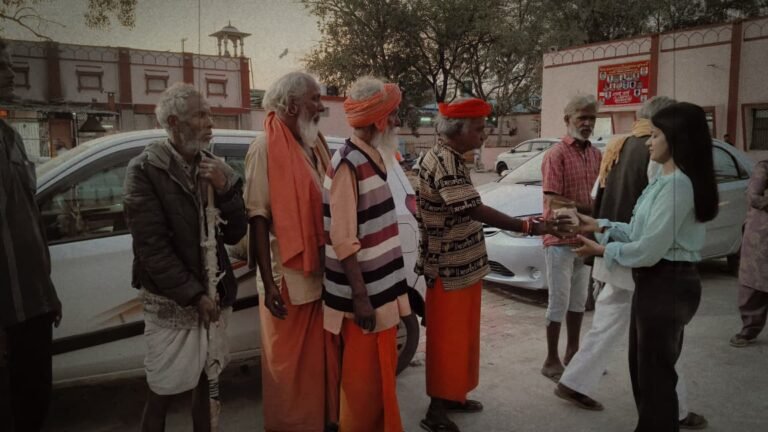 Bhilwara : समाजसेवी एवं खेल प्रेमी सम्पत कोठारी ने अंतिम पंक्ति में खड़े जरूरतमंद के साथ मनाया लाडो का जन्मदिन