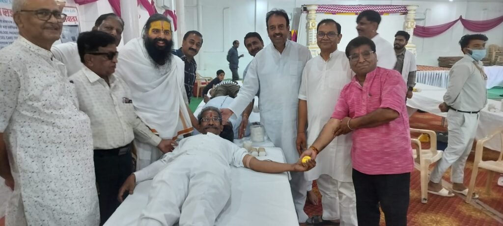 Bhilwara : श्री महावीर हनुमान सेवा संस्थान द्वारा विशाल रक्तदान शिविर आयोजित, 117 यूनिट रक्त संग्रहित