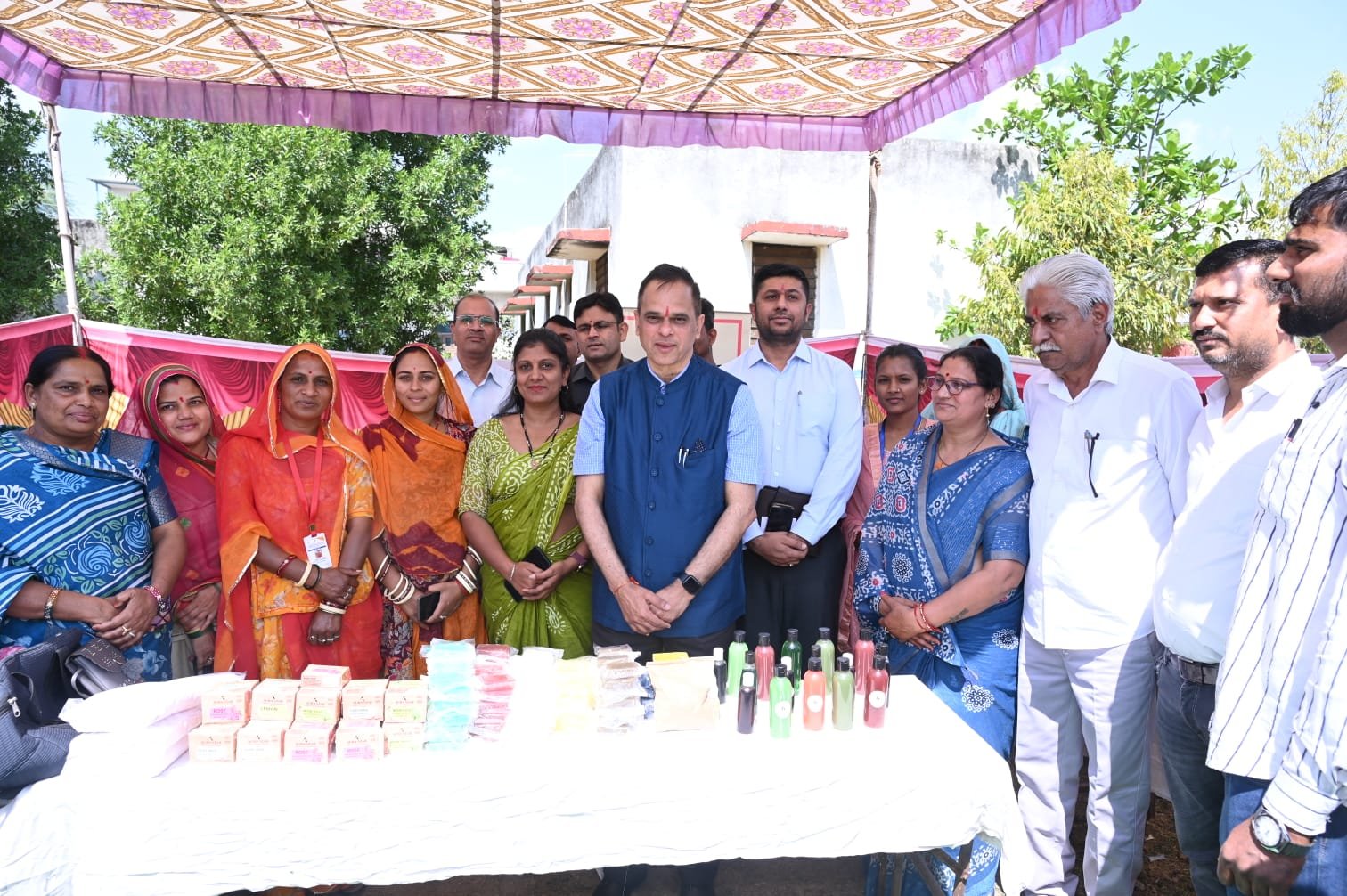 Bhilwara : मुख्यमंत्री विकसित ग्राम अभियान” का मुख्य सचिव वी श्रीनिवास ने किया शुभारंभ