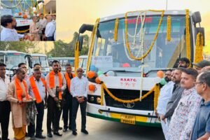 Bhilwara : भीलवाड़ा-मथुरा के लिए नई बस का विधिवत हुआ शुभारंभ, विधायक कोठारी ने दिखाई हरी झंडी