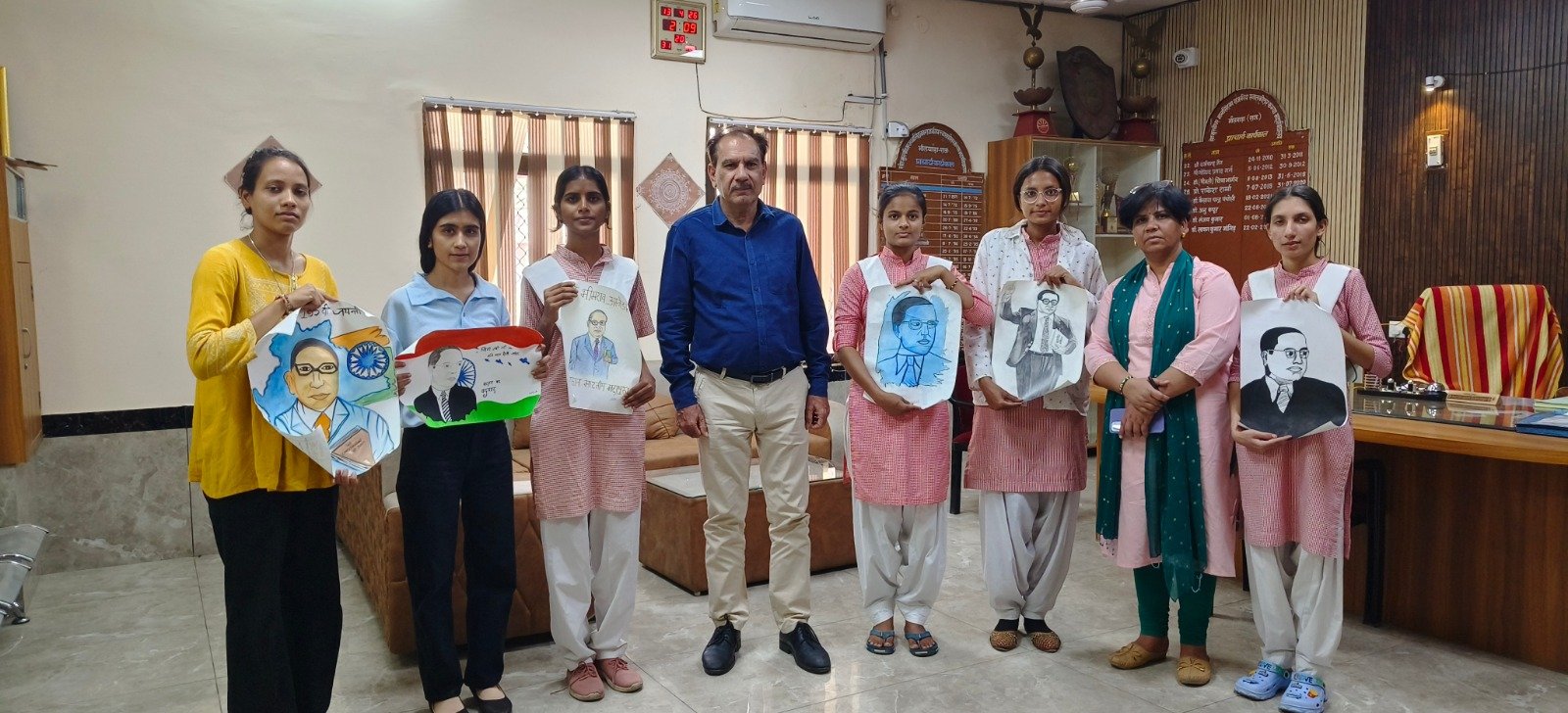 Bhilwara : कन्या महाविद्यालय में आयोजित हुई ‘संविधान एवं अंबेडकर’’ विषय पर पेंटिंग प्रतियोगिता