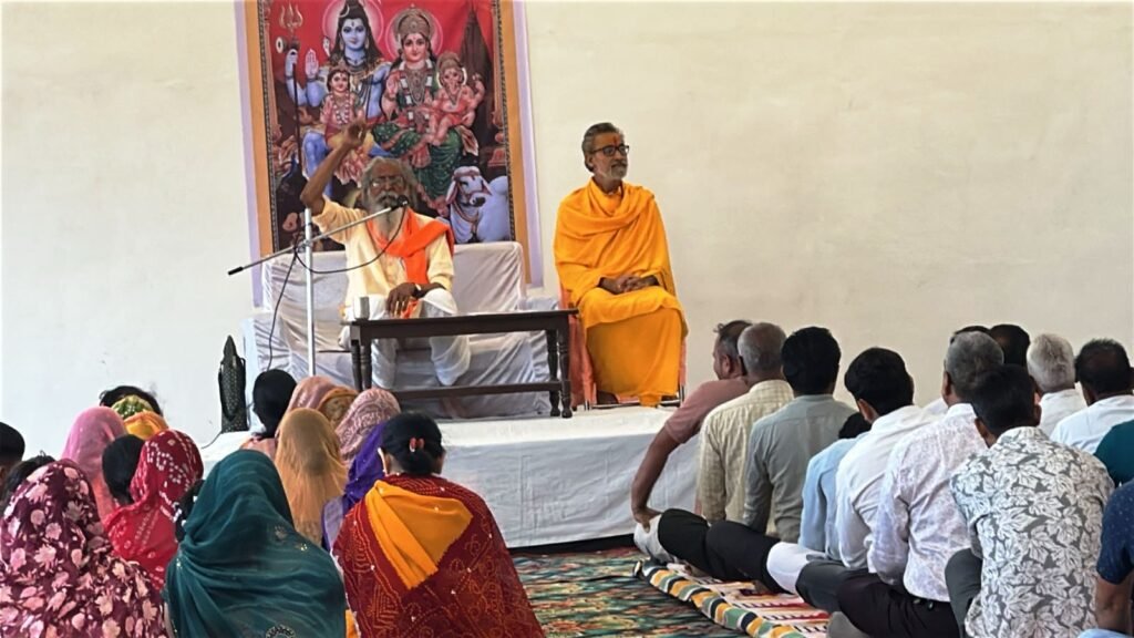 Bhilwara : परिवार के सदस्यों के साथ भोजन और संस्कारों से घर बनेगा मंदिर: नंदलाल बाबा