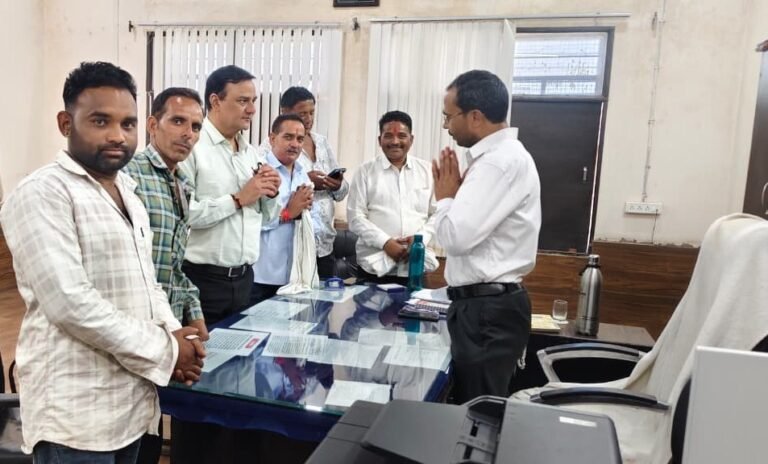 Bhilwara : श्रमिक प्रतिनिधिमंडल ने नए लेबर कोड पर फैल रही भ्रांतियों को लेकर उप श्रम आयुक्त से की मुलाकात