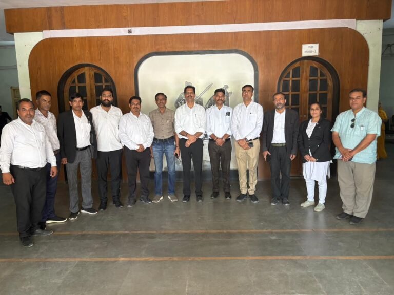 Bhilwara : जिला अभिभाषक संस्था ने अधिवक्ता कॉलोनी तथा पार्किंग समस्या के समाधान की उठाई मांग, सौंपा ज्ञापन