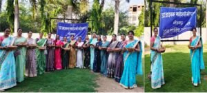Bhilwara : आजाद नगर माहेश्वरी महिला मंडल की अनूठी पहल, लगाए 40 परिंडे, पक्षियों के लिए दाना-पानी की व्यवस्था