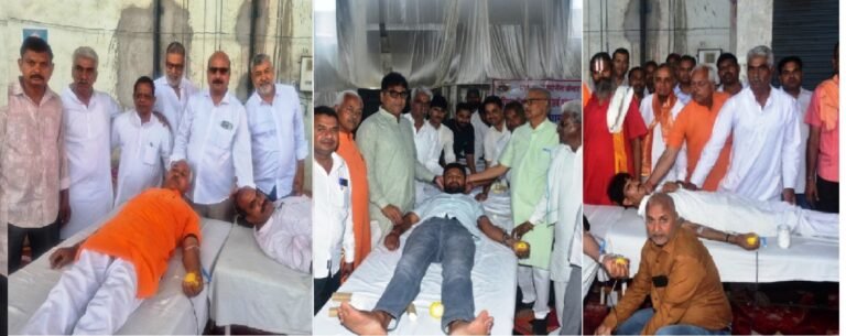 Bhilwara : मजदूर संघ (टेक्सटाइल लेबर) द्वारा विशाल रक्तदान शिविर का आयोजन