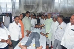 Bhilwara : मजदूर संघ (टेक्सटाइल लेबर) द्वारा विशाल रक्तदान शिविर का आयोजन