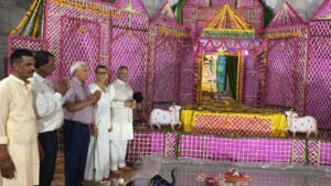 Bhilwara : दूदाधारी मंदिर में अधिक मास समापन पर तोषनीवाल परिवार ने लगाया छप्पन भोग