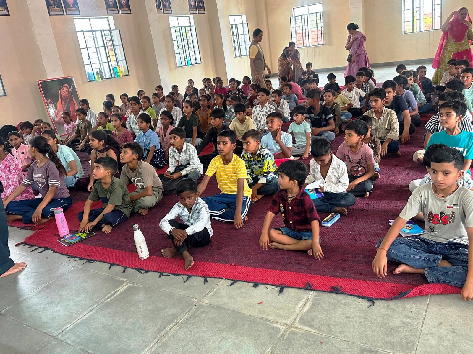 Bhilwara : पाश्चात्य संस्कृति छोड़कर जन्मदिन मंदिर या गौशाला में जाकर सेवा-कार्य के साथ मनावे